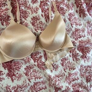 Maidenform Cream Intimates Full Coverage Bra
